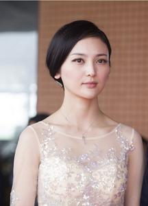 杨子22岁大女儿曝光！生母颜值不输黄圣依